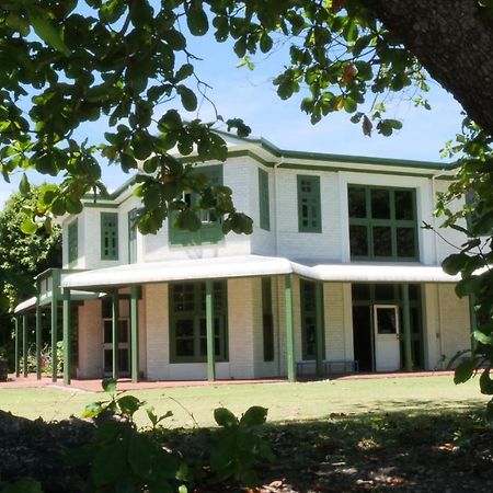 Oceania House Hotel Bantam Village Esterno foto