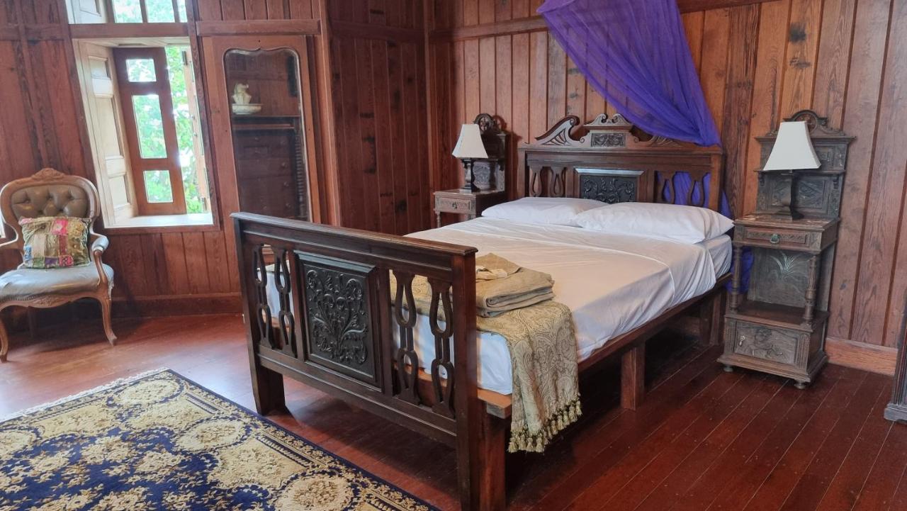 Oceania House Hotel Bantam Village Esterno foto